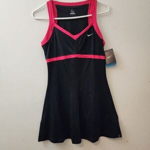 Nike Black Dress with Pink TrimLadies M Nike Dri-Fit Athletic Dress Blk/Red Tenn